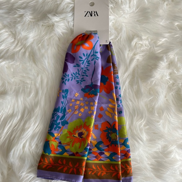 Zara Silk Square Scarf (Floral)